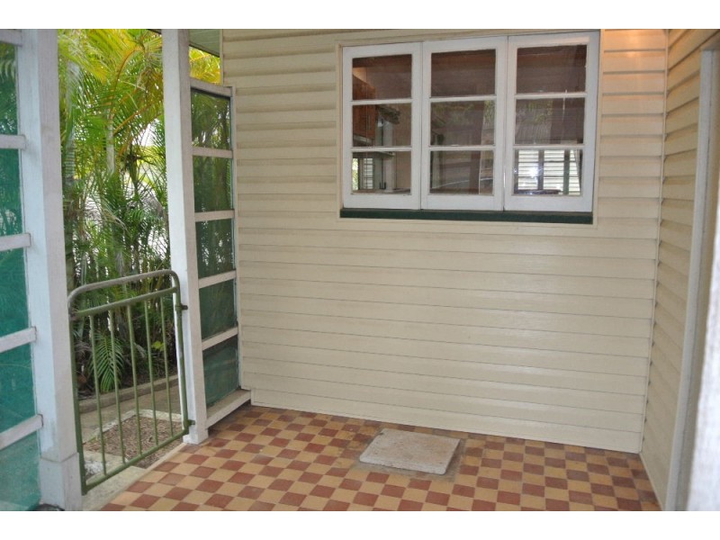 24 Sterculia Avenue, Holland Park QLD 4121