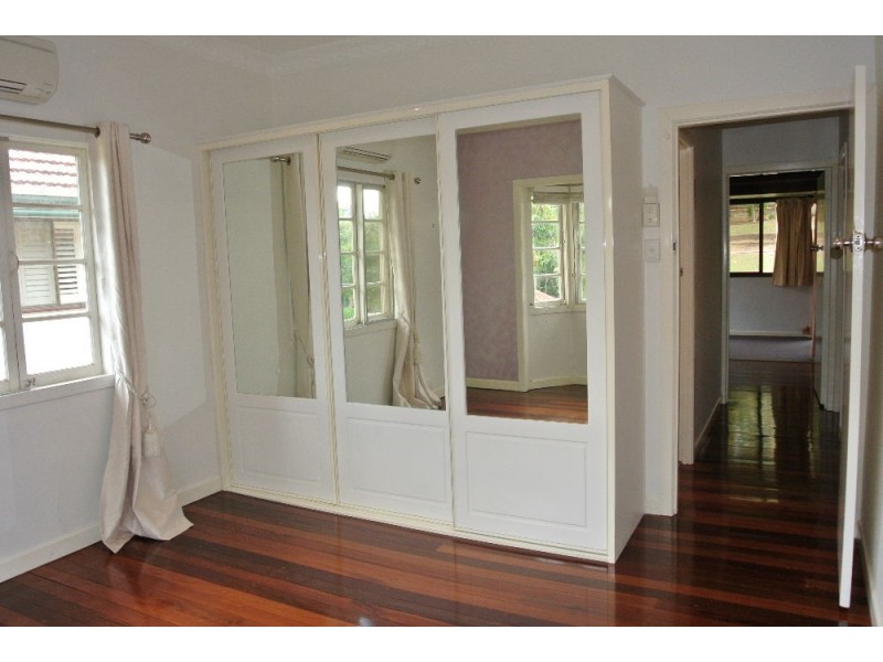 24 Sterculia Avenue, Holland Park QLD 4121