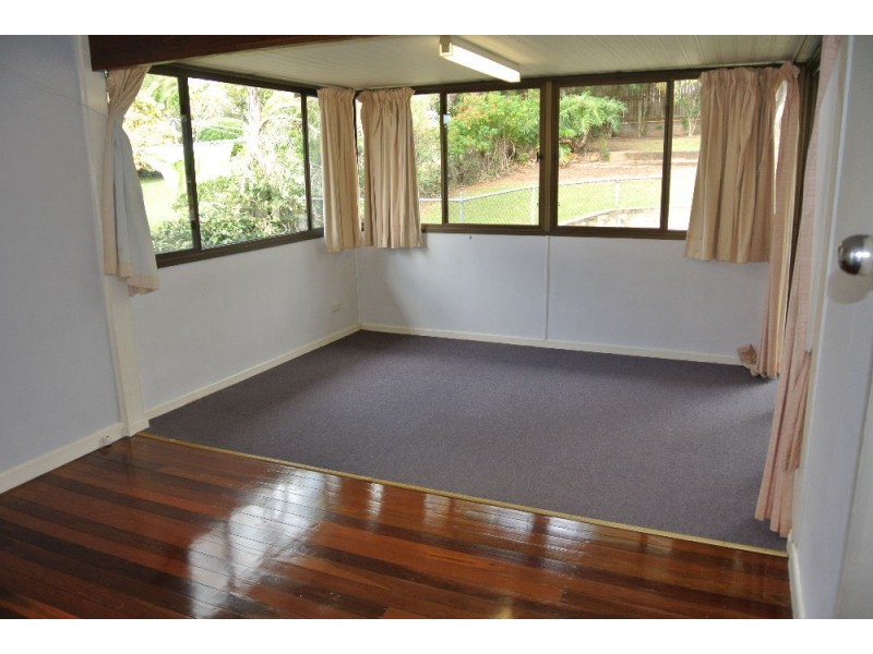 24 Sterculia Avenue, Holland Park QLD 4121