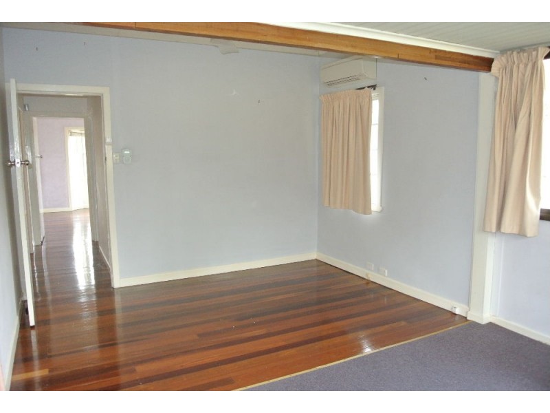 24 Sterculia Avenue, Holland Park QLD 4121