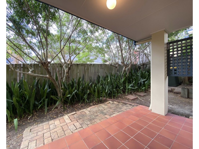 2/11 Mons Road, Carina Heights QLD 4152