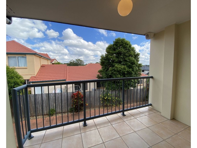2/11 Mons Road, Carina Heights QLD 4152