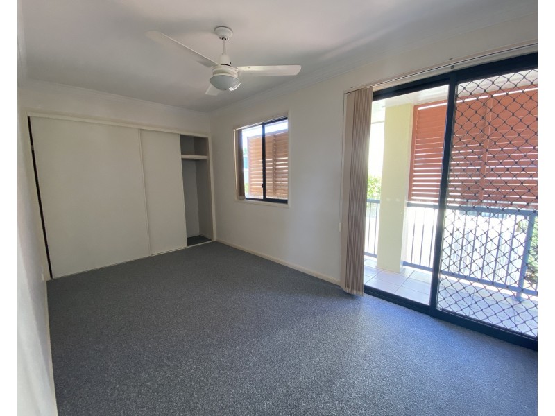 2/11 Mons Road, Carina Heights QLD 4152