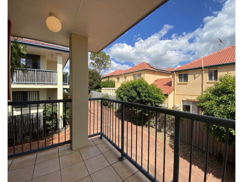 2/11 Mons Road, Carina Heights QLD 4152