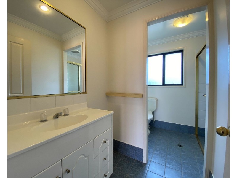 2/11 Mons Road, Carina Heights QLD 4152