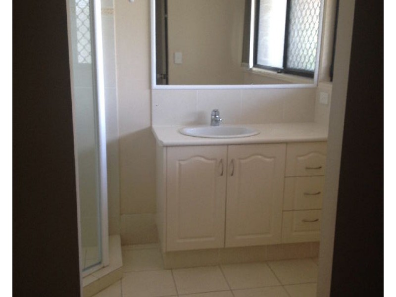 2/31 Llewellyn Street, Kangaroo Point QLD 4169