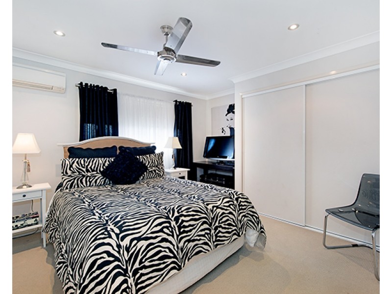 21 Araluen Street, Carindale QLD 4152