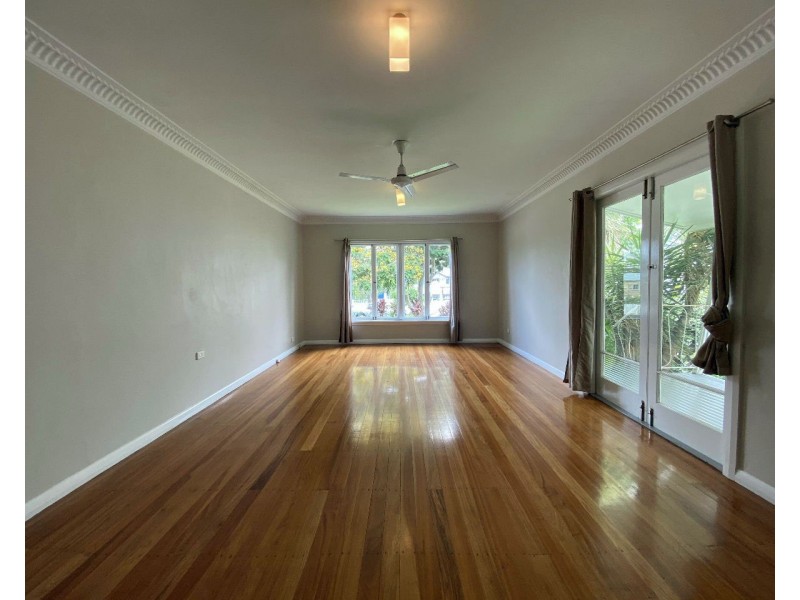 51 Watson Street, Camp Hill QLD 4152