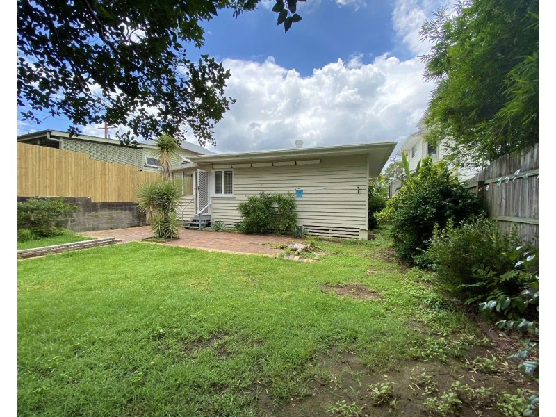 51 Watson Street, Camp Hill QLD 4152