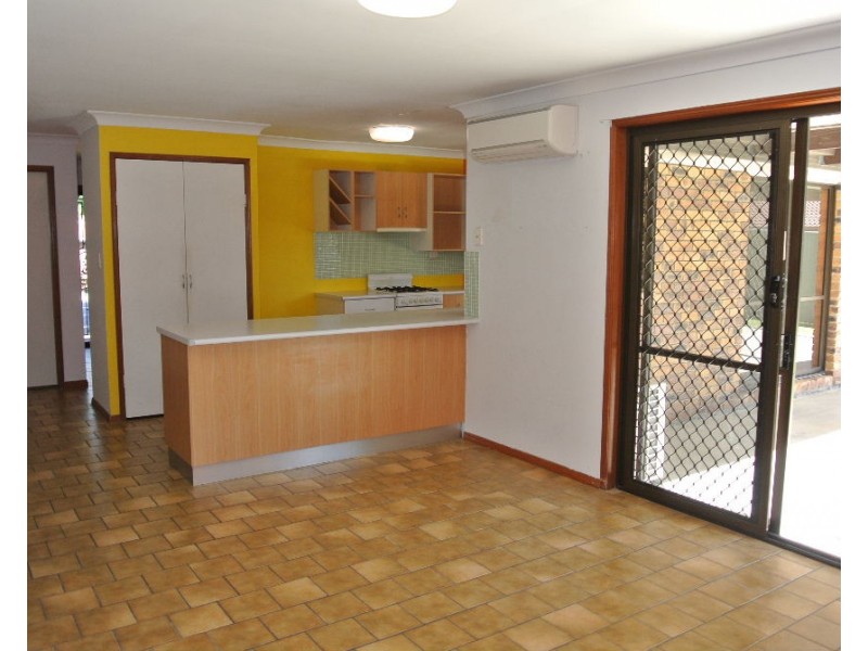 384 Winstanley Street, Carindale QLD 4152