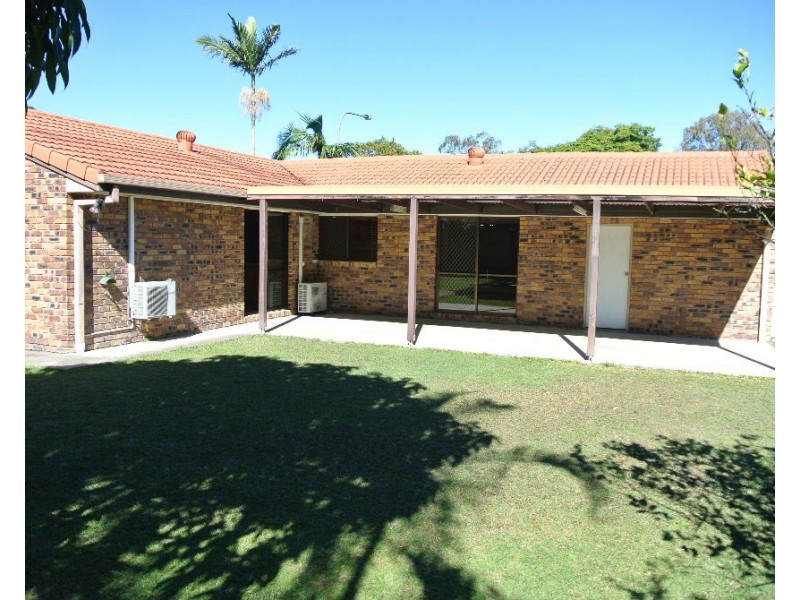 384 Winstanley Street, Carindale QLD 4152