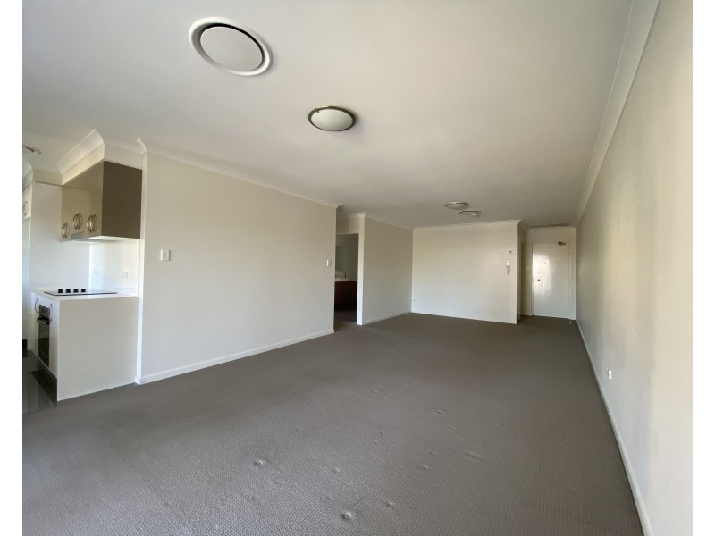 8/24 Dickenson Street, Carina QLD 4152