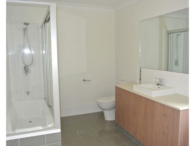 7/24 Dickenson Street, Carina QLD 4152