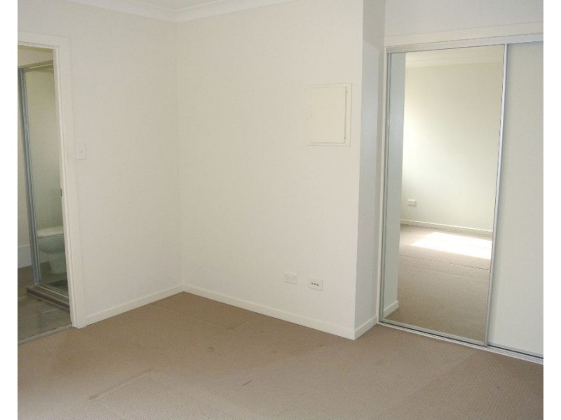 7/24 Dickenson Street, Carina QLD 4152