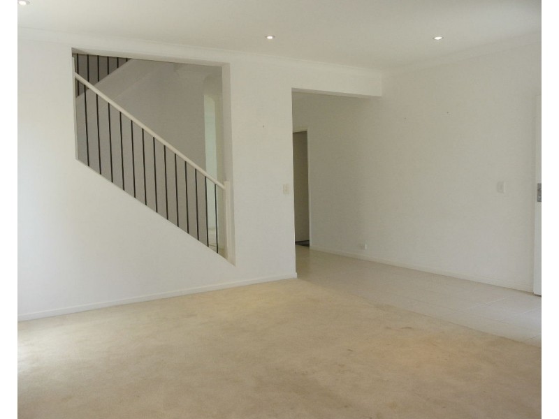 66 Highland Crescent, Belmont QLD 4153