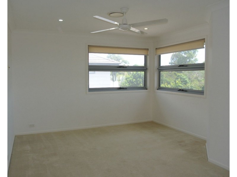 66 Highland Crescent, Belmont QLD 4153