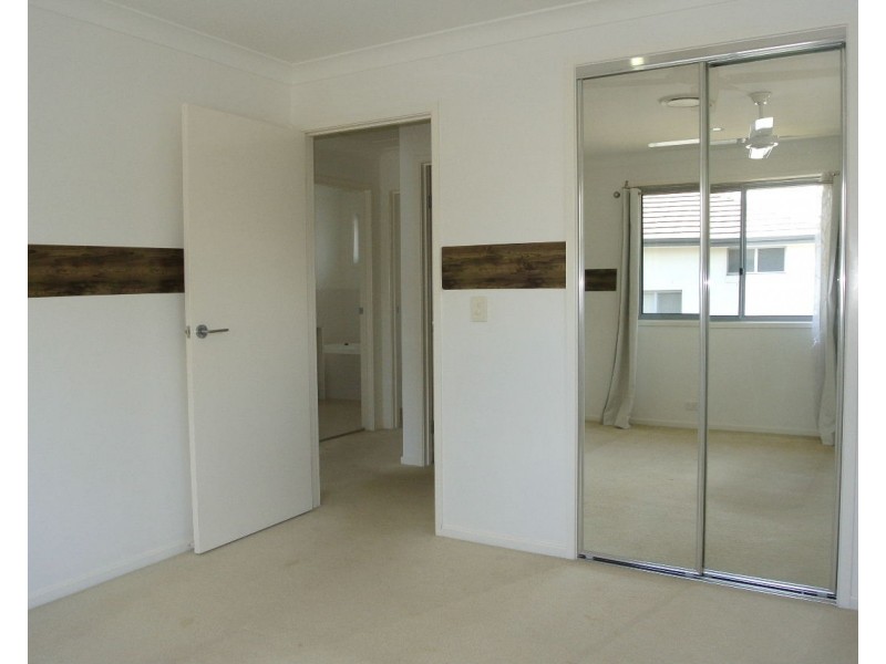 66 Highland Crescent, Belmont QLD 4153