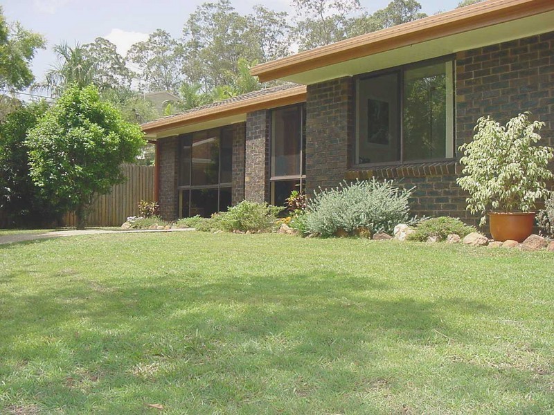 34 Bel Air Court, Ferny Hills QLD 4055