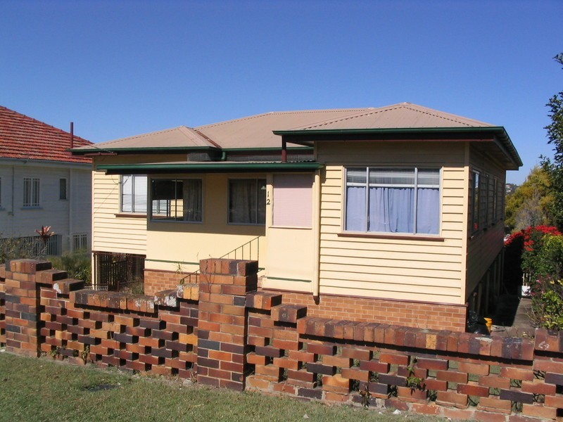 12 Tathra Street, Stafford QLD 4053