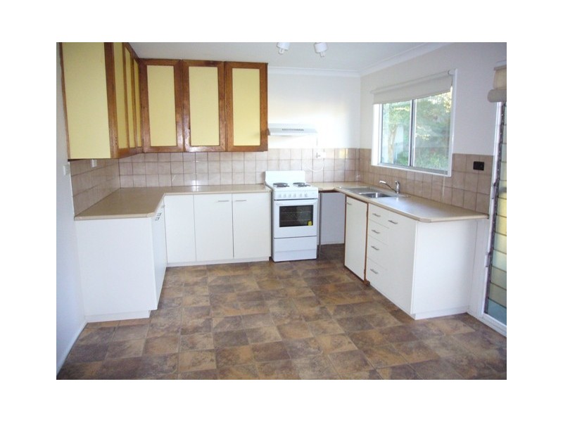 17 Eromba Crescent, Ferny Hills QLD 4055