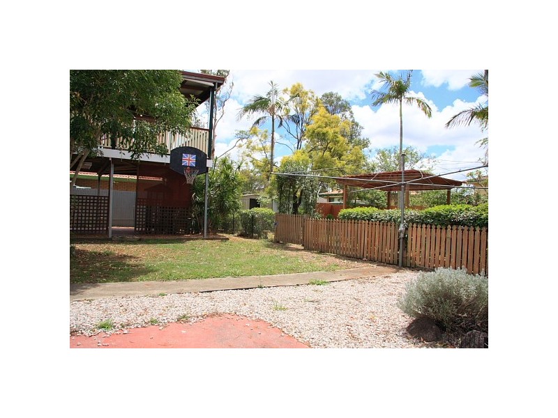 11 McGinn Road, Ferny Grove QLD 4055
