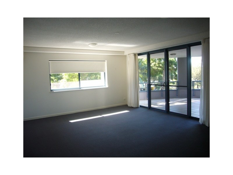 204/21 Patrick Lane, Toowong QLD 4066