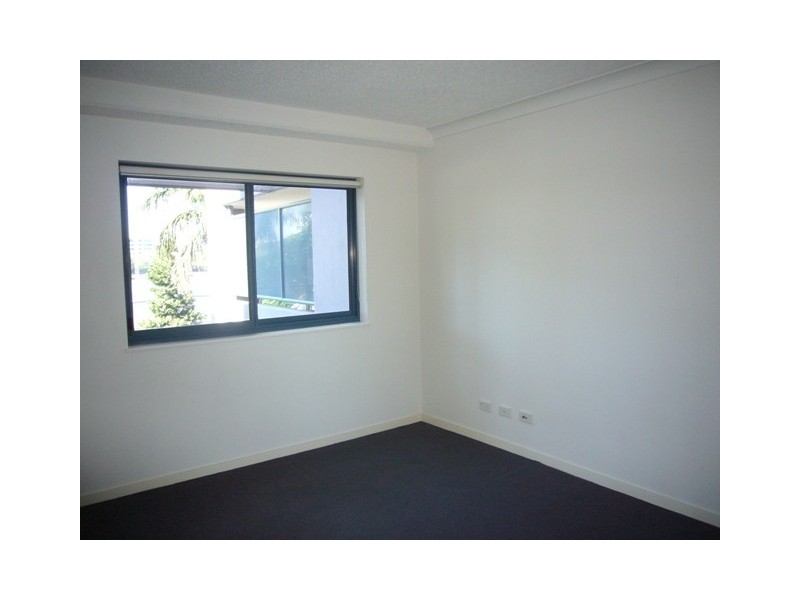 204/21 Patrick Lane, Toowong QLD 4066