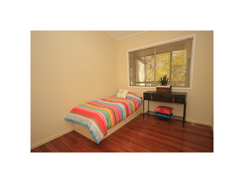 11 Barber Road, Ferny Hills QLD 4055