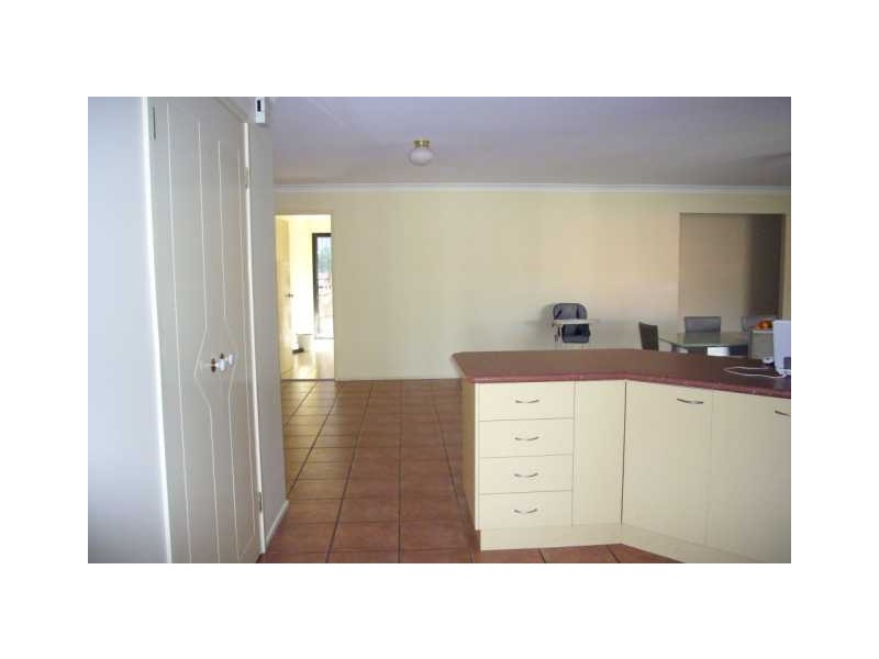 8 Border Court, Arana Hills QLD 4054