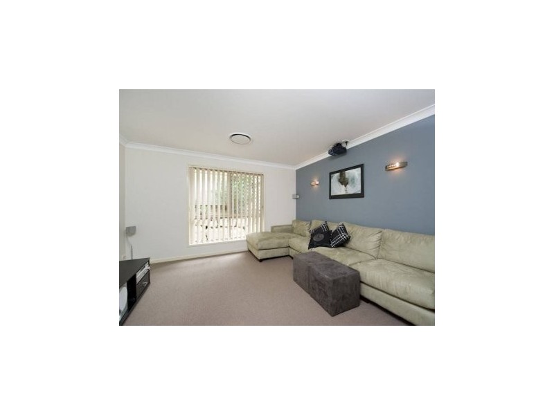 8 Avalon Place, Upper Kedron QLD 4055