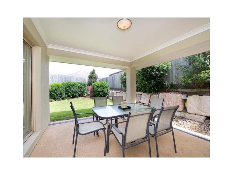 8 Avalon Place, Upper Kedron QLD 4055