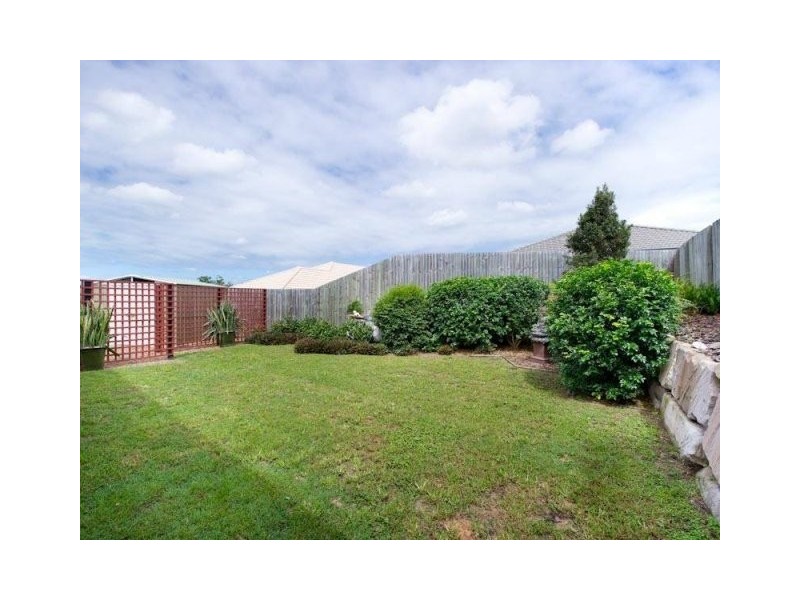 8 Avalon Place, Upper Kedron QLD 4055