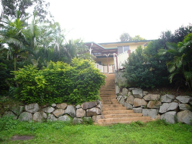 4 Yera Court, Arana Hills QLD 4054