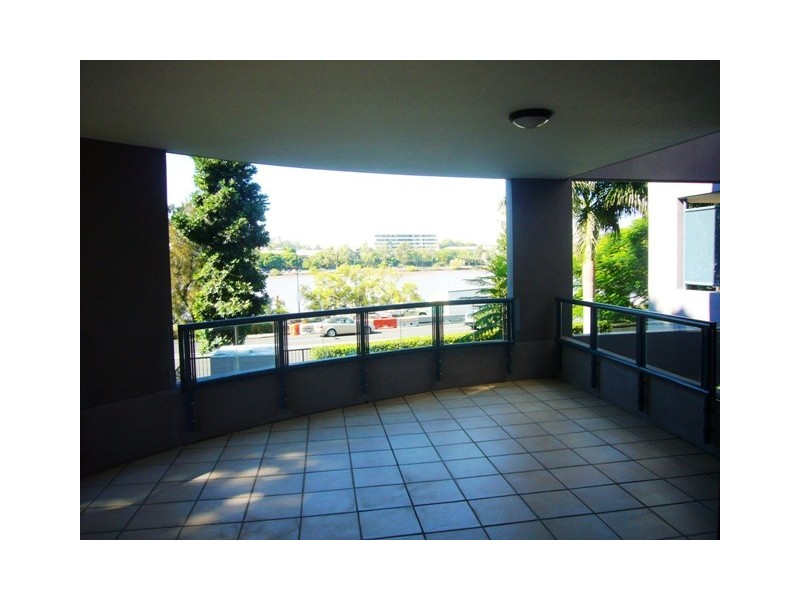 204/21 Patrick Lane, Toowong QLD 4066