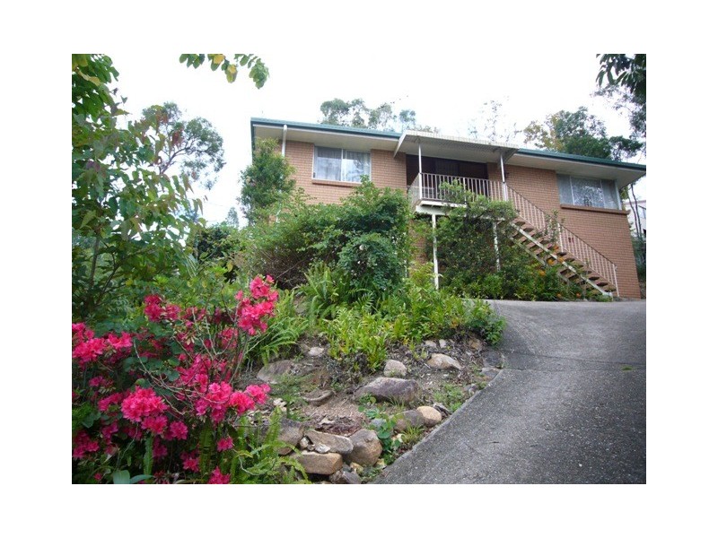 26 Yeerinbool Court, Arana Hills QLD 4054