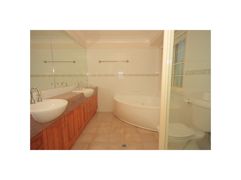 91 McLean South Road, Camp Mountain QLD 4520