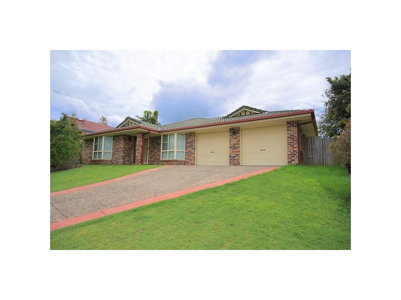 4 Fiddle Court, Arana Hills QLD 4054