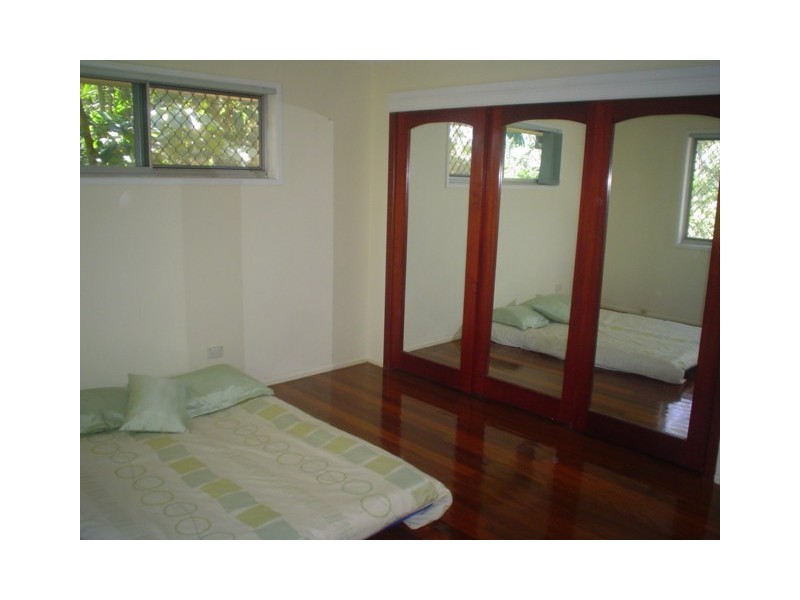 60 Minto Crescent, Arana Hills QLD 4054