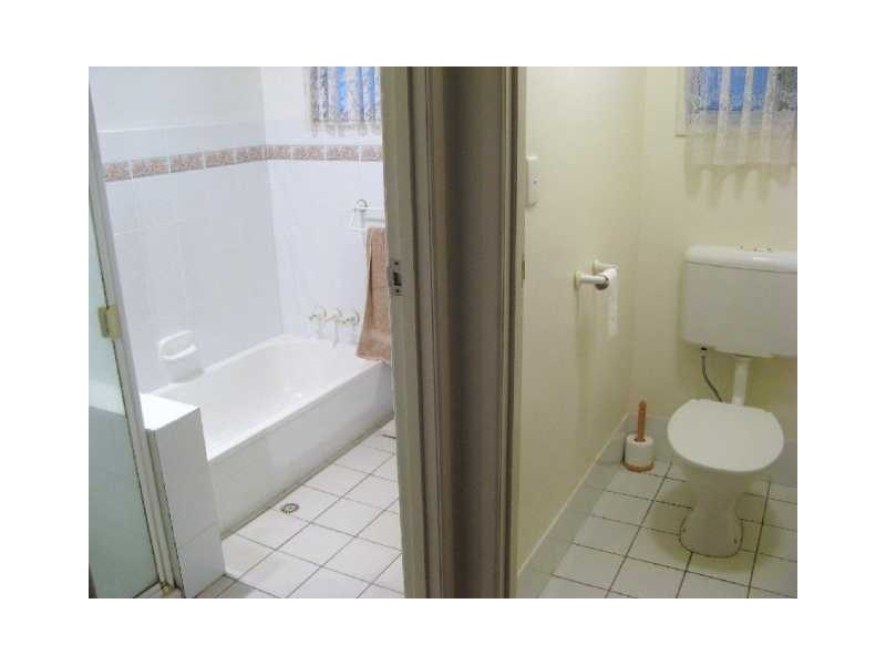 18  Yathong Court, Arana Hills QLD 4054