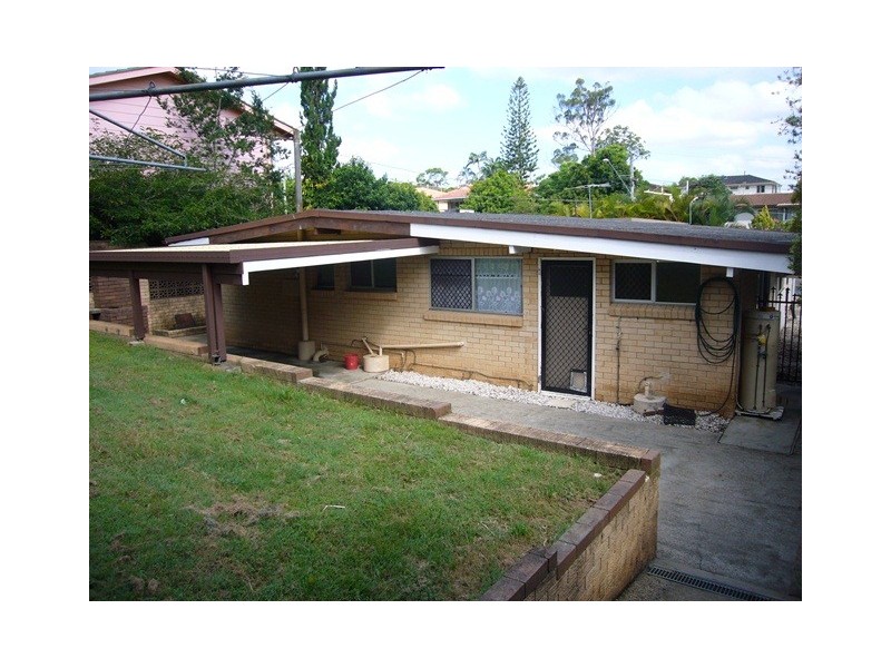 24 Ferny Way, Ferny Hills QLD 4055
