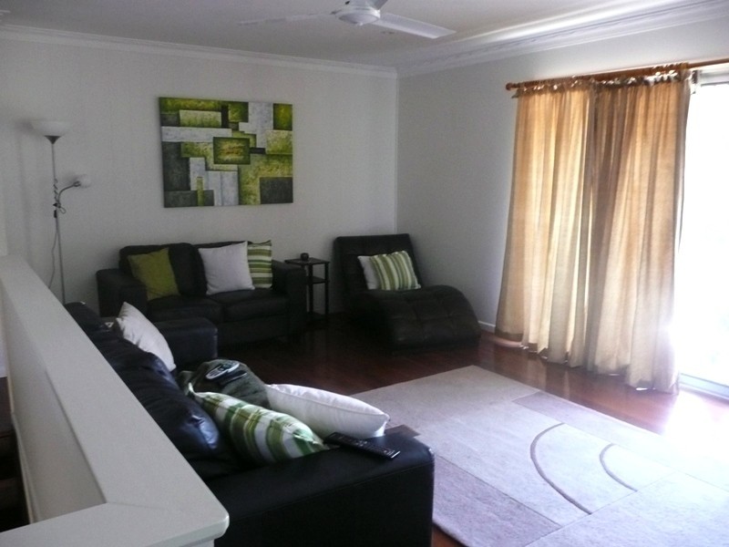 9 Pylara Crescent, Ferny Hills QLD 4055