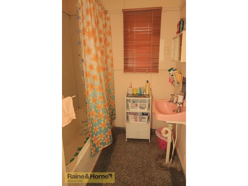 80 Mawson Street, Stafford Heights QLD 4053