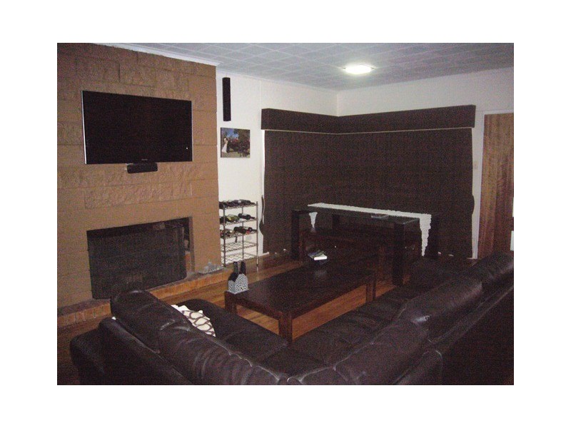 32 Patricks Road, Arana Hills QLD 4054