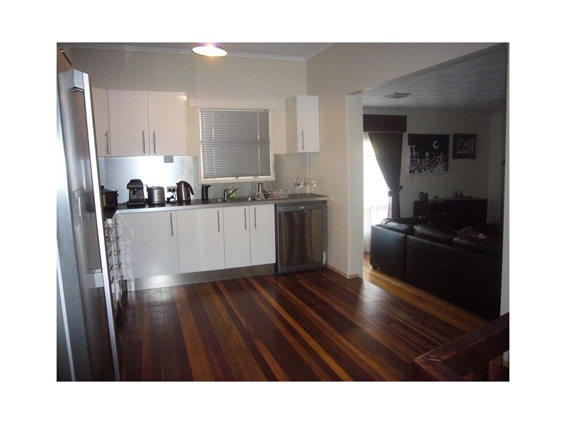 32 Patricks Road, Arana Hills QLD 4054