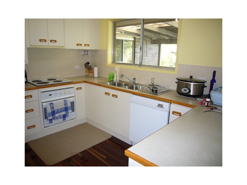 15 Kuringal Drive, Ferny Hills QLD 4055