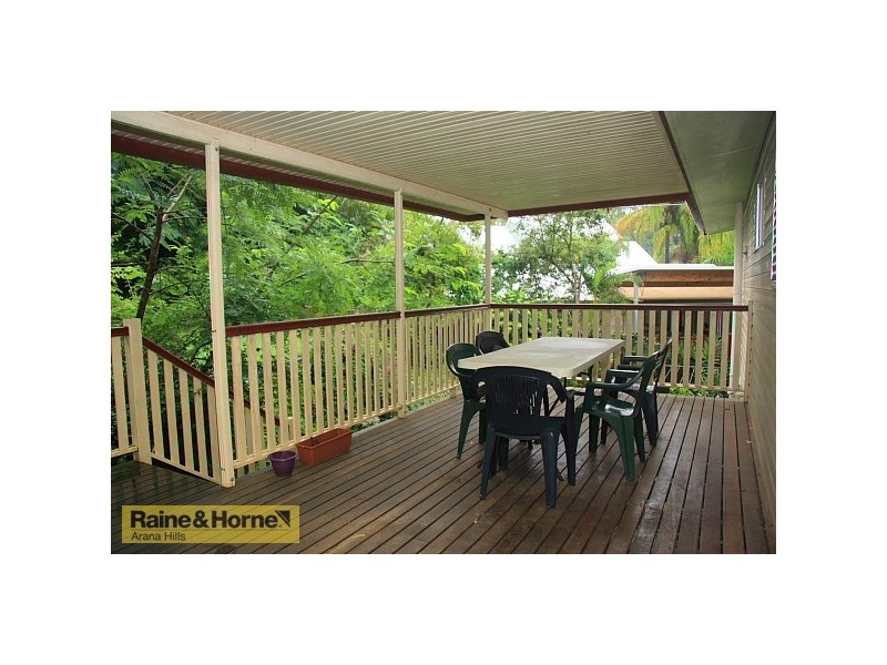 5 Yeerinbool Court, Arana Hills QLD 4054