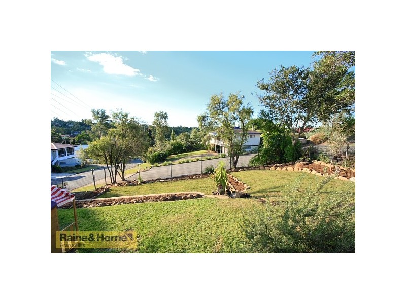 18 Alstonia Street, Arana Hills QLD 4054