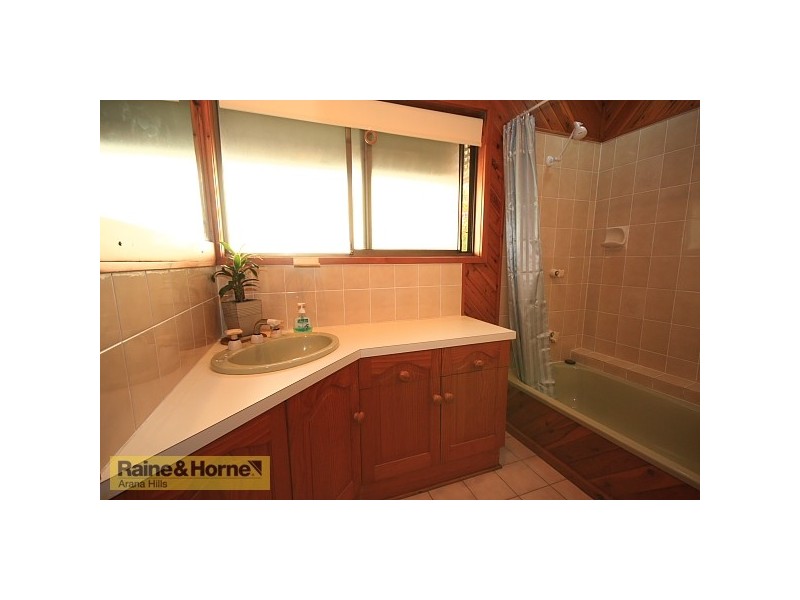 4 Eveleigh Street, Arana Hills QLD 4054