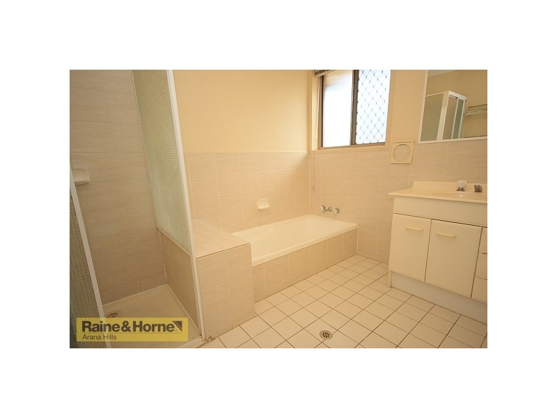 4/9 Leslie Street, Arana Hills QLD 4054