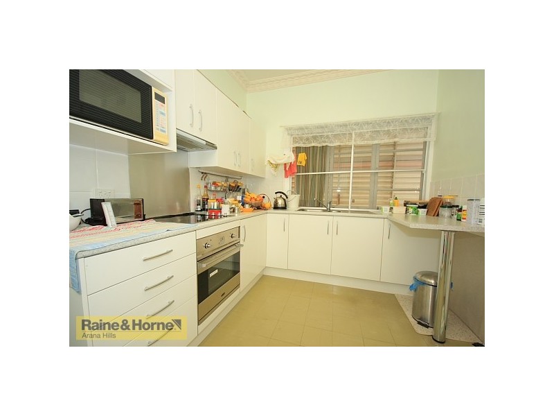 76 Taringa Parade, Indooroopilly QLD 4068